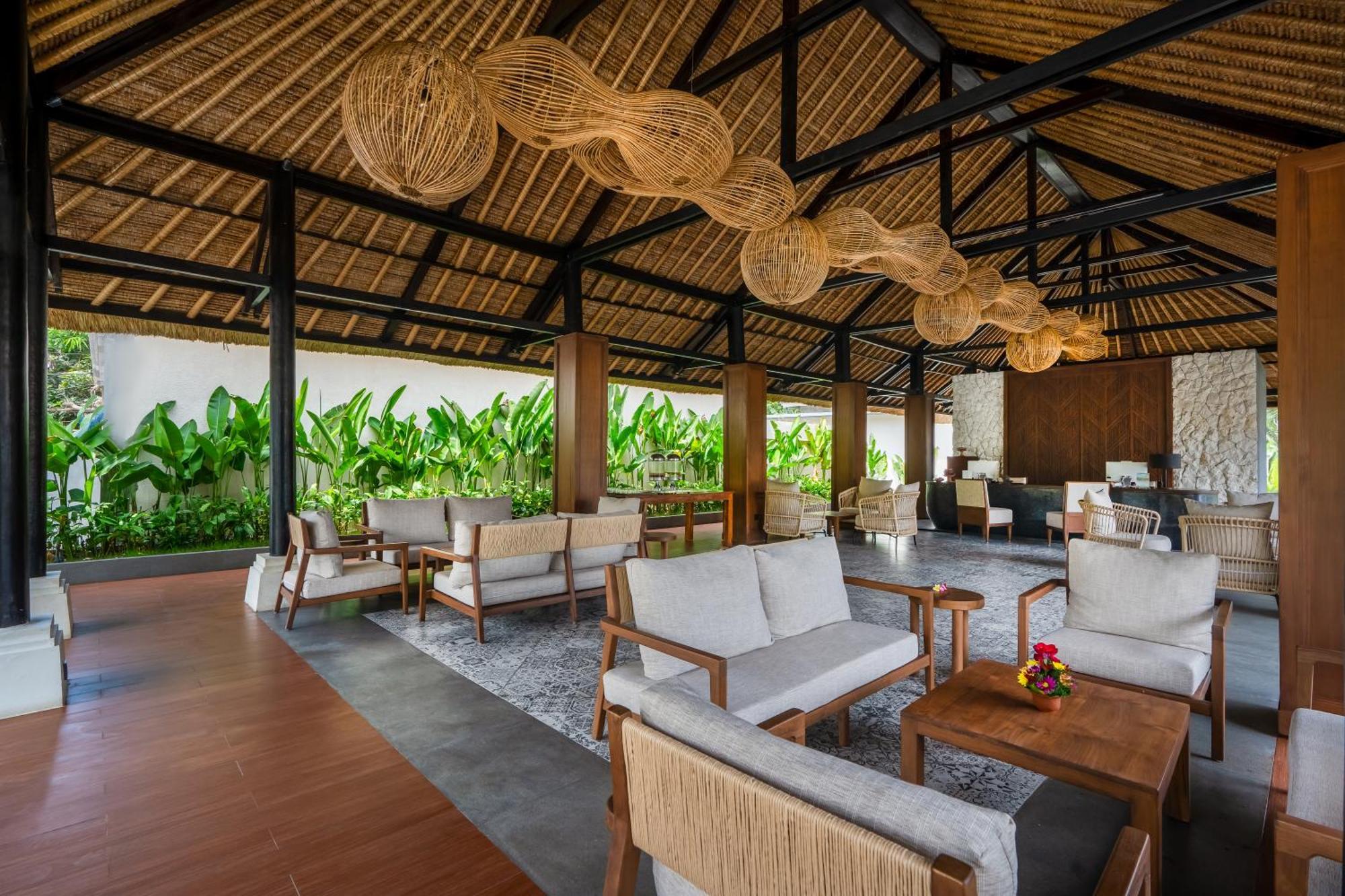 Nirwana & Resor Candi Dasa (Bali)