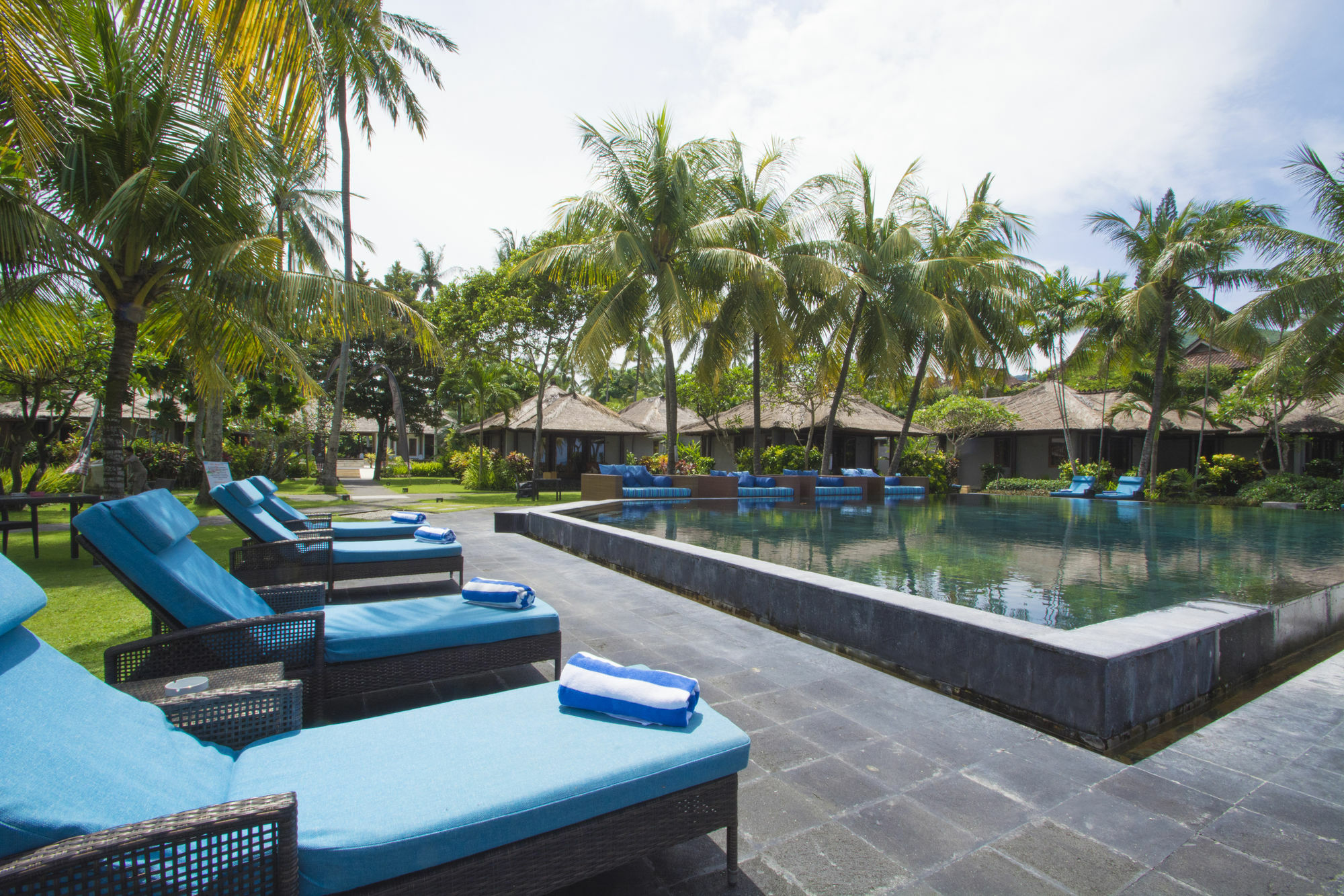 Resor Nirwana & Candi Dasa (Bali)